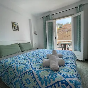  Guest house P&r Hostals Maria Rosa